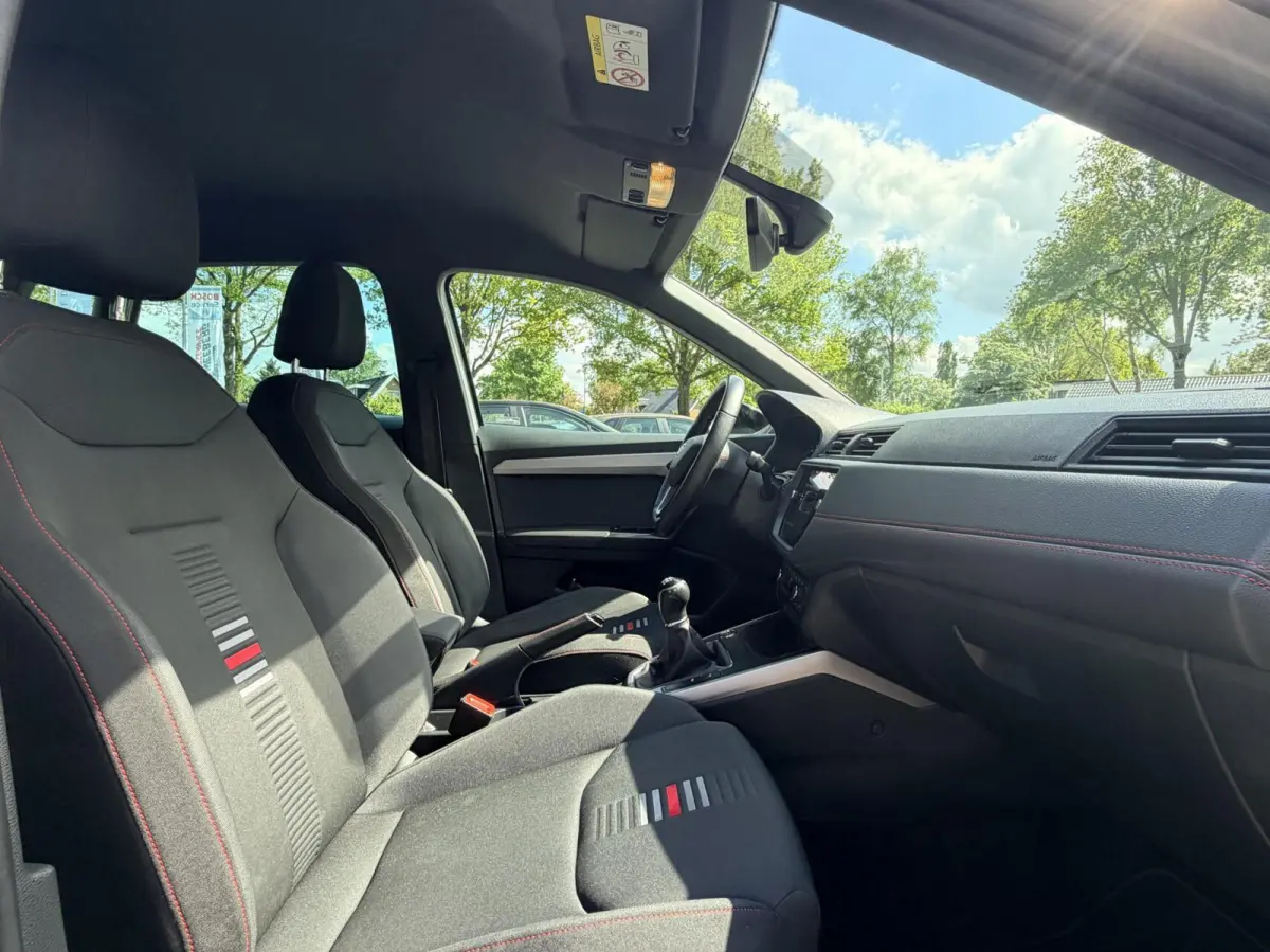 1.5 TSI EVO FR Business Intense Plus | Stoelverwarming | Led | Navi | Camera | 4-Cilinder