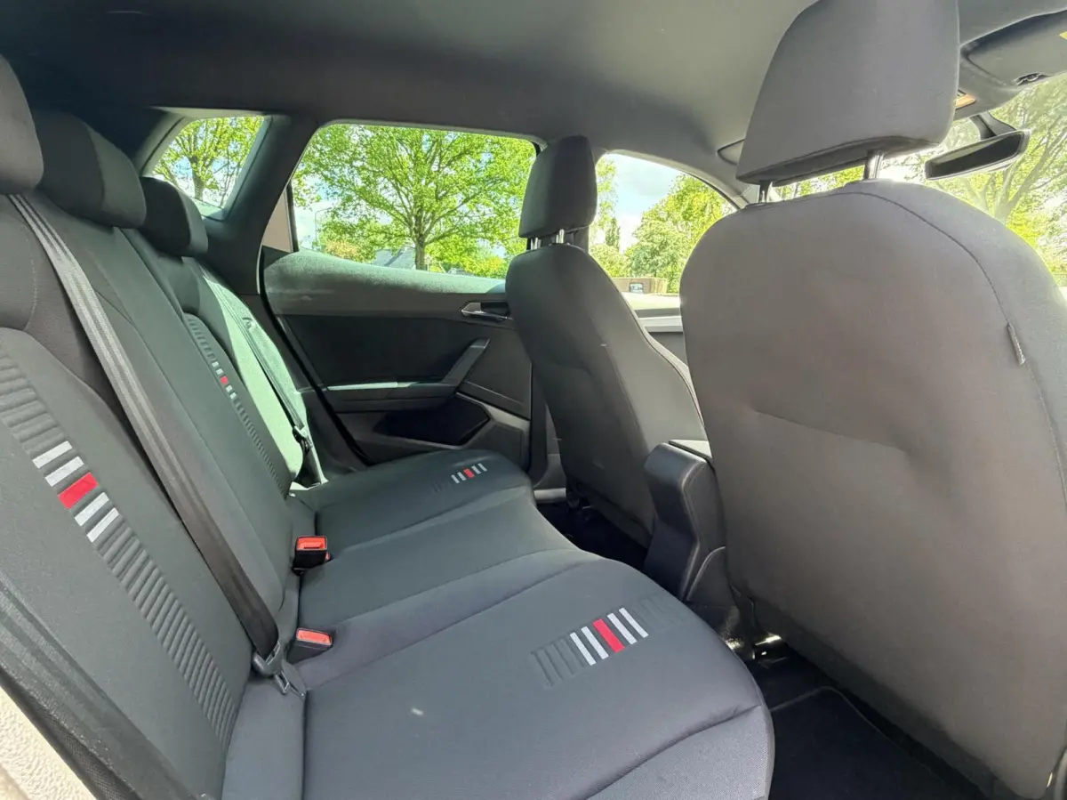 1.5 TSI EVO FR Business Intense Plus | Stoelverwarming | Led | Navi | Camera | 4-Cilinder