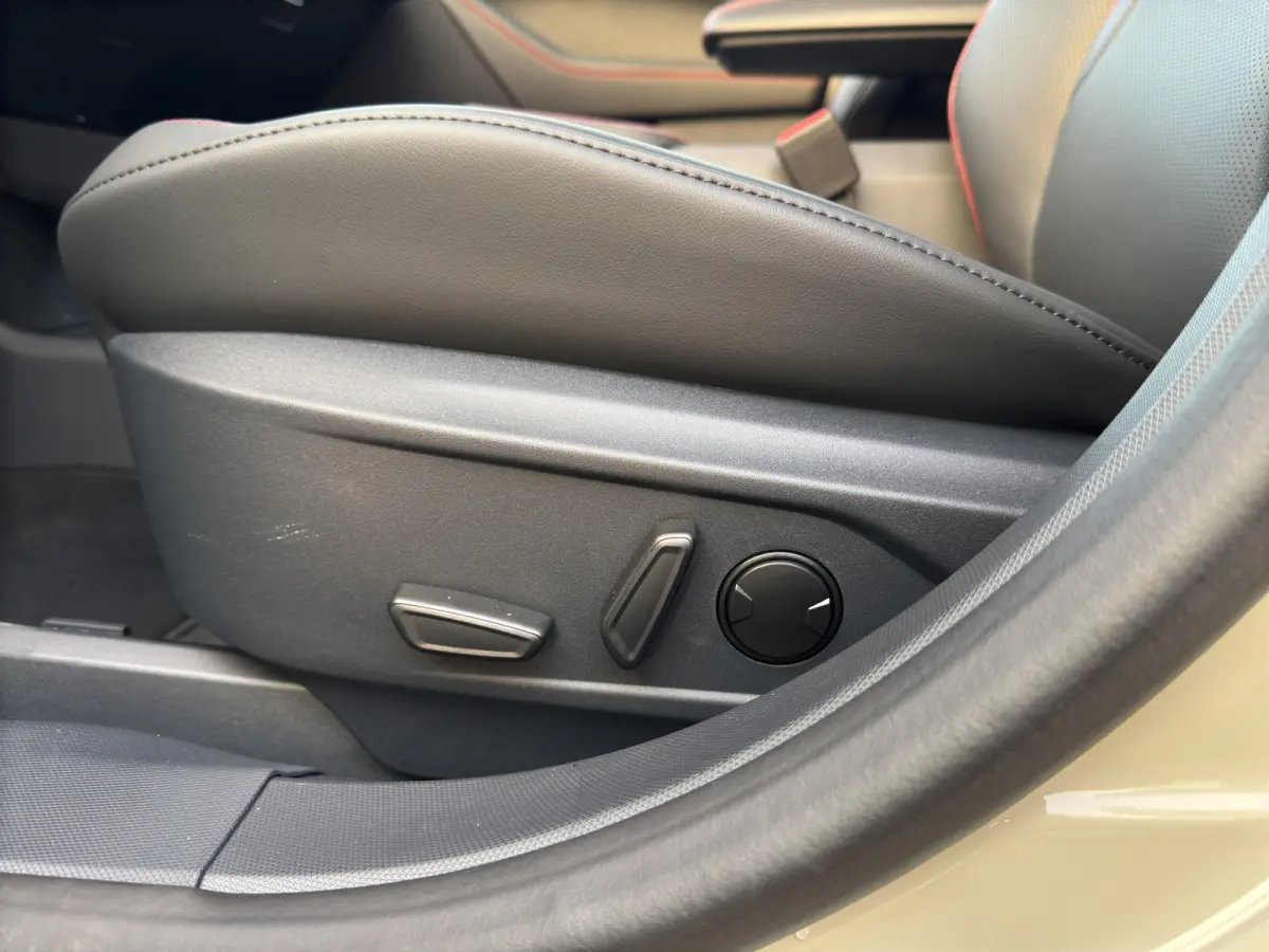 Extended Premium RWD 88 kWh | Achteruitrijcamera | Apple Carplay/Android Auto|telefoonintegratie premium | Cruise control adaptief met Stop&Go en stuurhulp