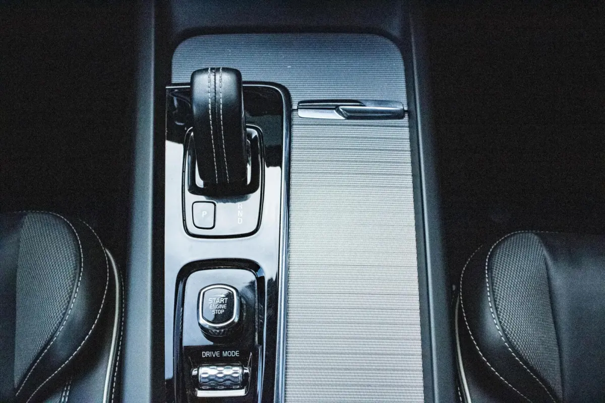 2.0 PHEV T8 Twin Engine AWD R-Design|Pano|21'|