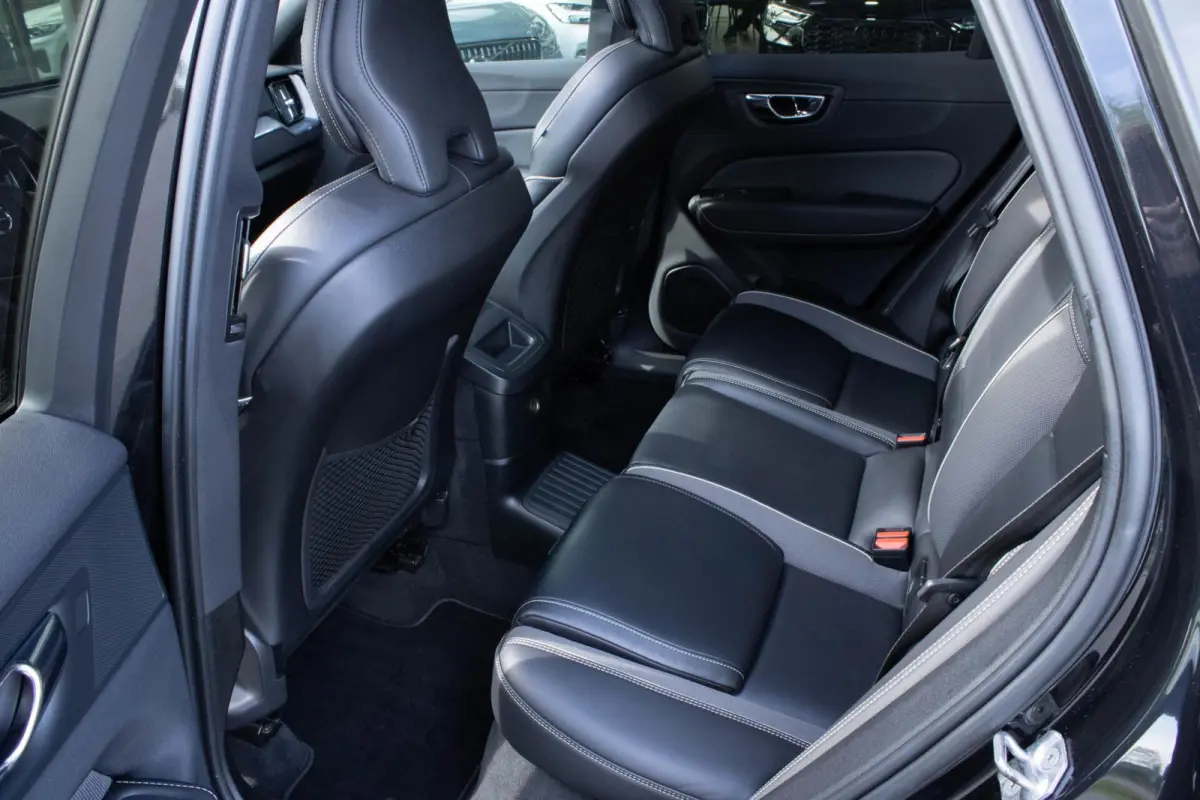 2.0 PHEV T8 Twin Engine AWD R-Design|Pano|21'|