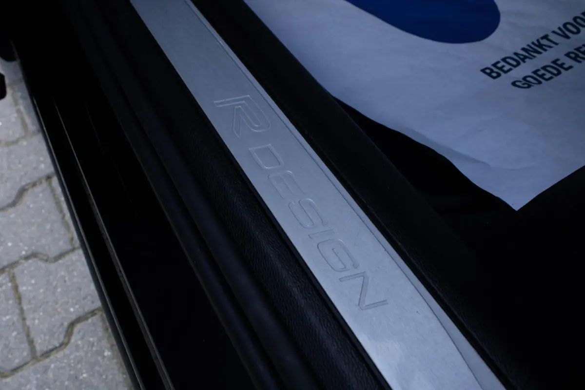 2.0 PHEV T8 Twin Engine AWD R-Design|Pano|21'|