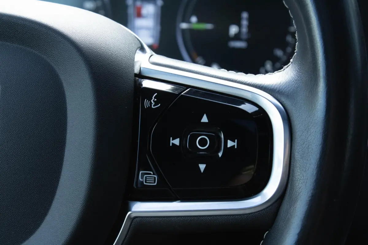 2.0 PHEV T8 Twin Engine AWD R-Design|Pano|21'|