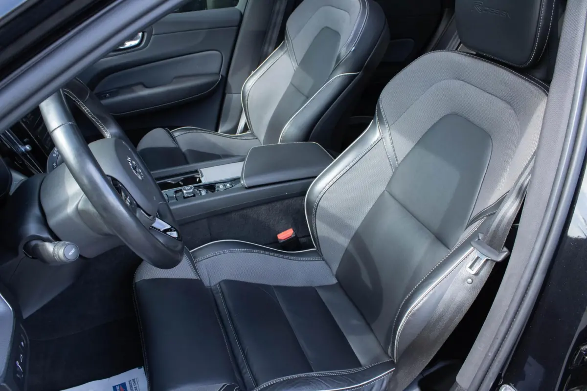 2.0 PHEV T8 Twin Engine AWD R-Design|Pano|21'|
