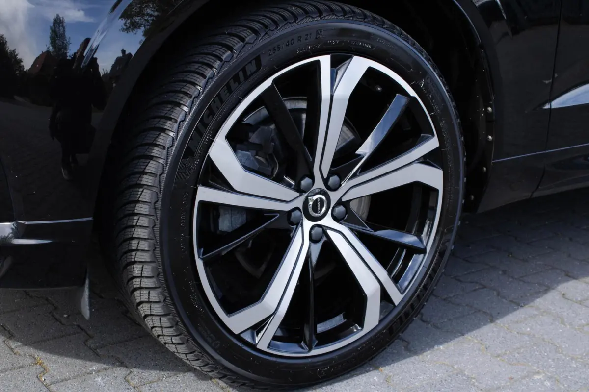 2.0 PHEV T8 Twin Engine AWD R-Design|Pano|21'|