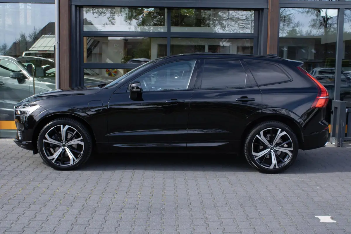 2.0 PHEV T8 Twin Engine AWD R-Design|Pano|21'|