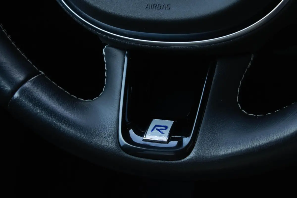 2.0 PHEV T8 Twin Engine AWD R-Design|Pano|21'|