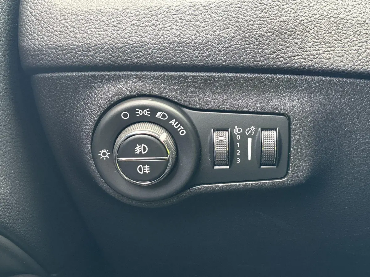 1.4 MultiAir 170PK Limited 4x4 | Navigatie | Stoel &Stuurverwarming | Parkeersensoren | Apple carplay/Android auto | Beats Audio |