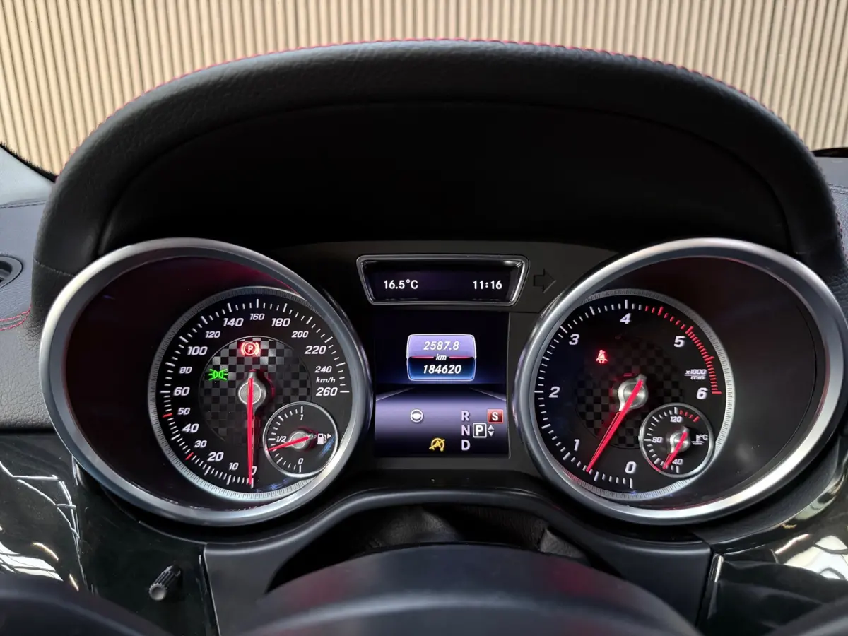 350 d 4MATIC AMG - Pano