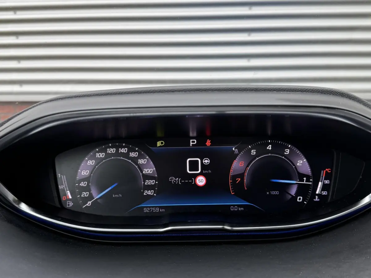 PureTech Blue Lease GT|PANO|Focal|Alcantara/leder|Camera V+A|Elek.stoel.|Adap.Cruise|