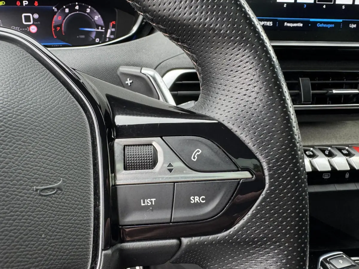 PureTech Blue Lease GT|PANO|Focal|Alcantara/leder|Camera V+A|Elek.stoel.|Adap.Cruise|