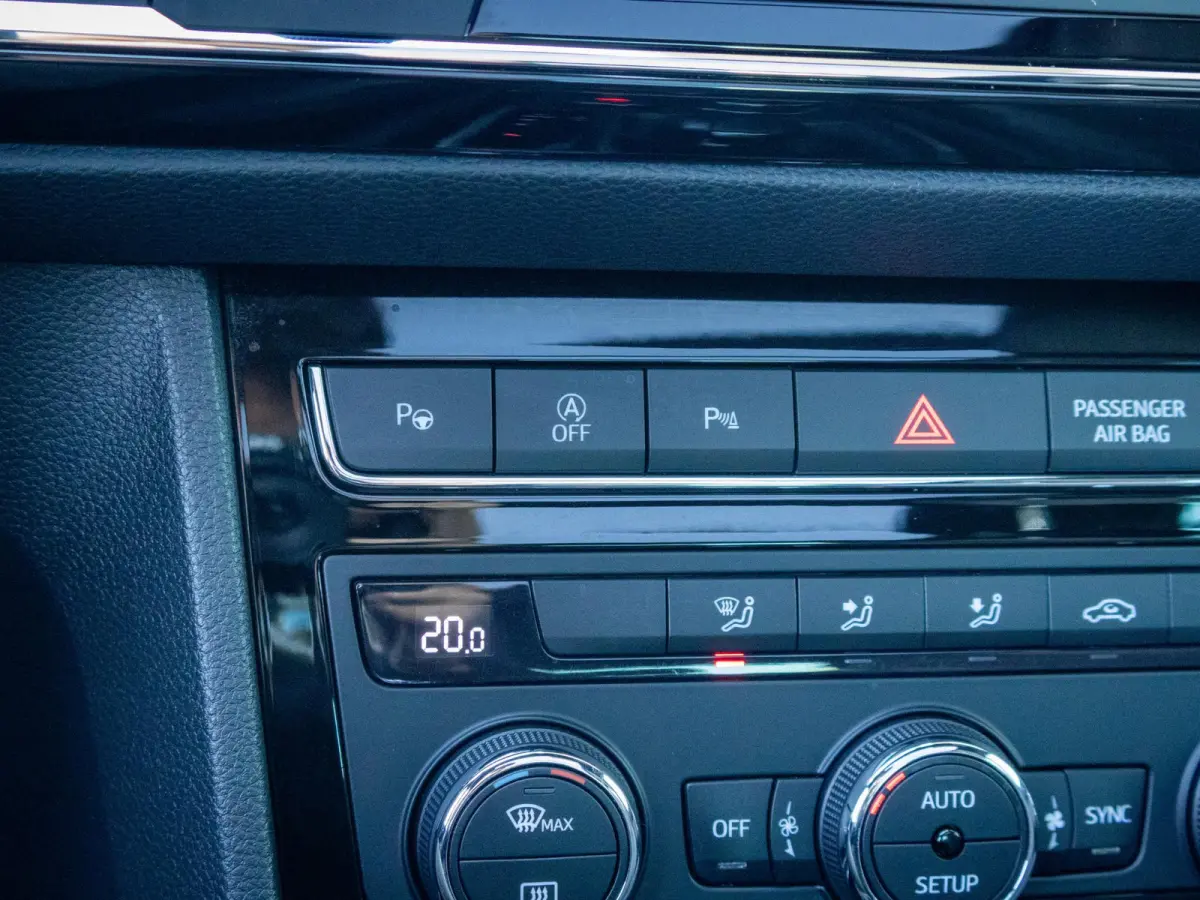 1.5 TSI FR Business Intense Pano LED Virtual Cockpit