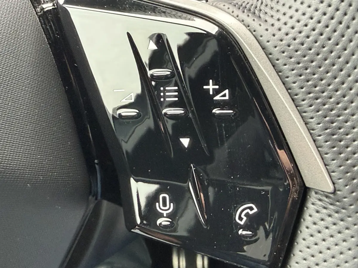 225pk Plug-in Hybrid GT (Elektrische Klep - AGR stoelen incl verwarming/massage/geheugen - Adaptieve Cruise Controle - Keyless Entry - LED - 7 pers. - Parkeersensoren V+A - Camera)