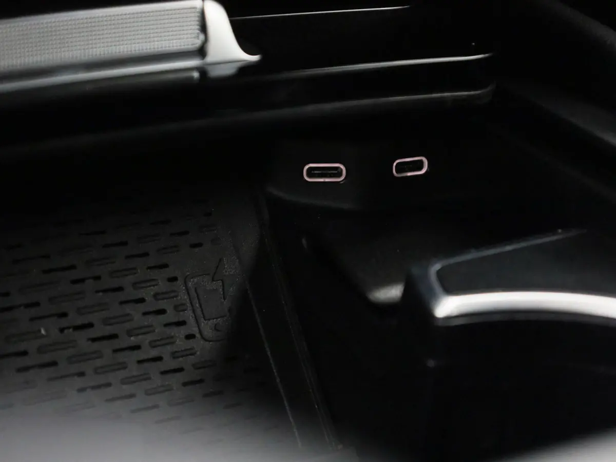 400 e 4MATIC AMG Line Premium AUTOMAAT | LUCHTVERING | AMG-PAKKET | BURMESTER | AMBIANTE | 360 CAMERA | ELEKTRISCHE TREKHAAK | MEMORY | LEDER | 12 MAANDEN BOVAG GARANTIE |