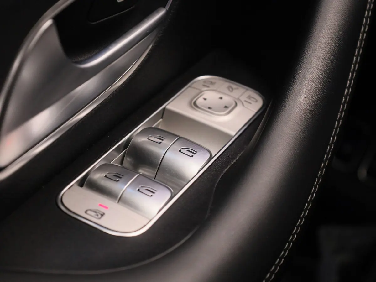 400 e 4MATIC AMG Line Premium AUTOMAAT | LUCHTVERING | AMG-PAKKET | BURMESTER | AMBIANTE | 360 CAMERA | ELEKTRISCHE TREKHAAK | MEMORY | LEDER | 12 MAANDEN BOVAG GARANTIE |