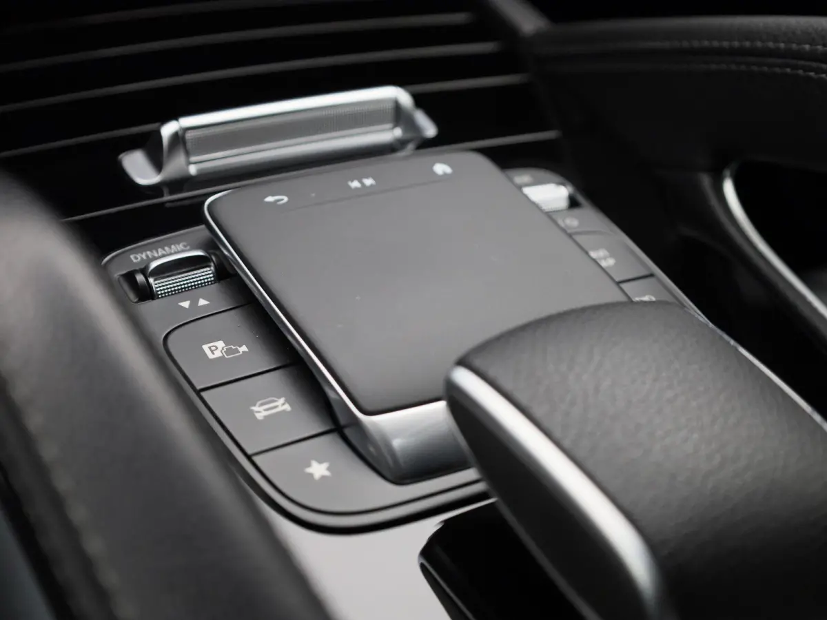 400 e 4MATIC AMG Line Premium AUTOMAAT | LUCHTVERING | AMG-PAKKET | BURMESTER | AMBIANTE | 360 CAMERA | ELEKTRISCHE TREKHAAK | MEMORY | LEDER | 12 MAANDEN BOVAG GARANTIE |