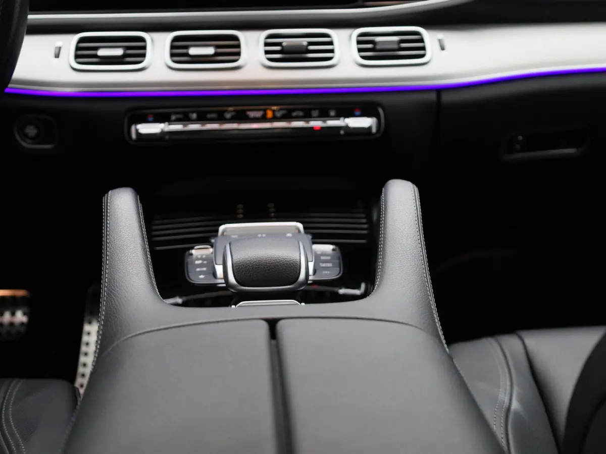 400 e 4MATIC AMG Line Premium AUTOMAAT | LUCHTVERING | AMG-PAKKET | BURMESTER | AMBIANTE | 360 CAMERA | ELEKTRISCHE TREKHAAK | MEMORY | LEDER | 12 MAANDEN BOVAG GARANTIE |