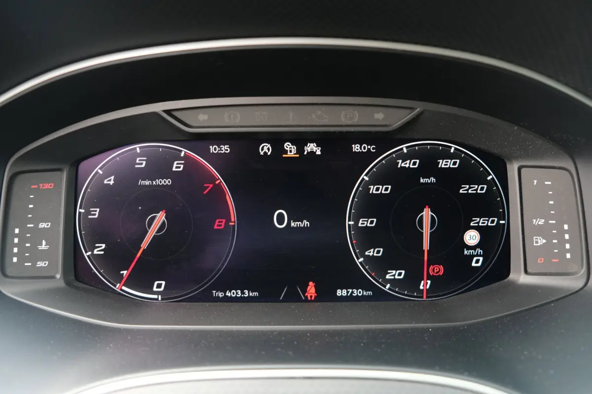 1.0 EcoTSI FR 110PK Facelift Pano Cam Led Alcantara ACC