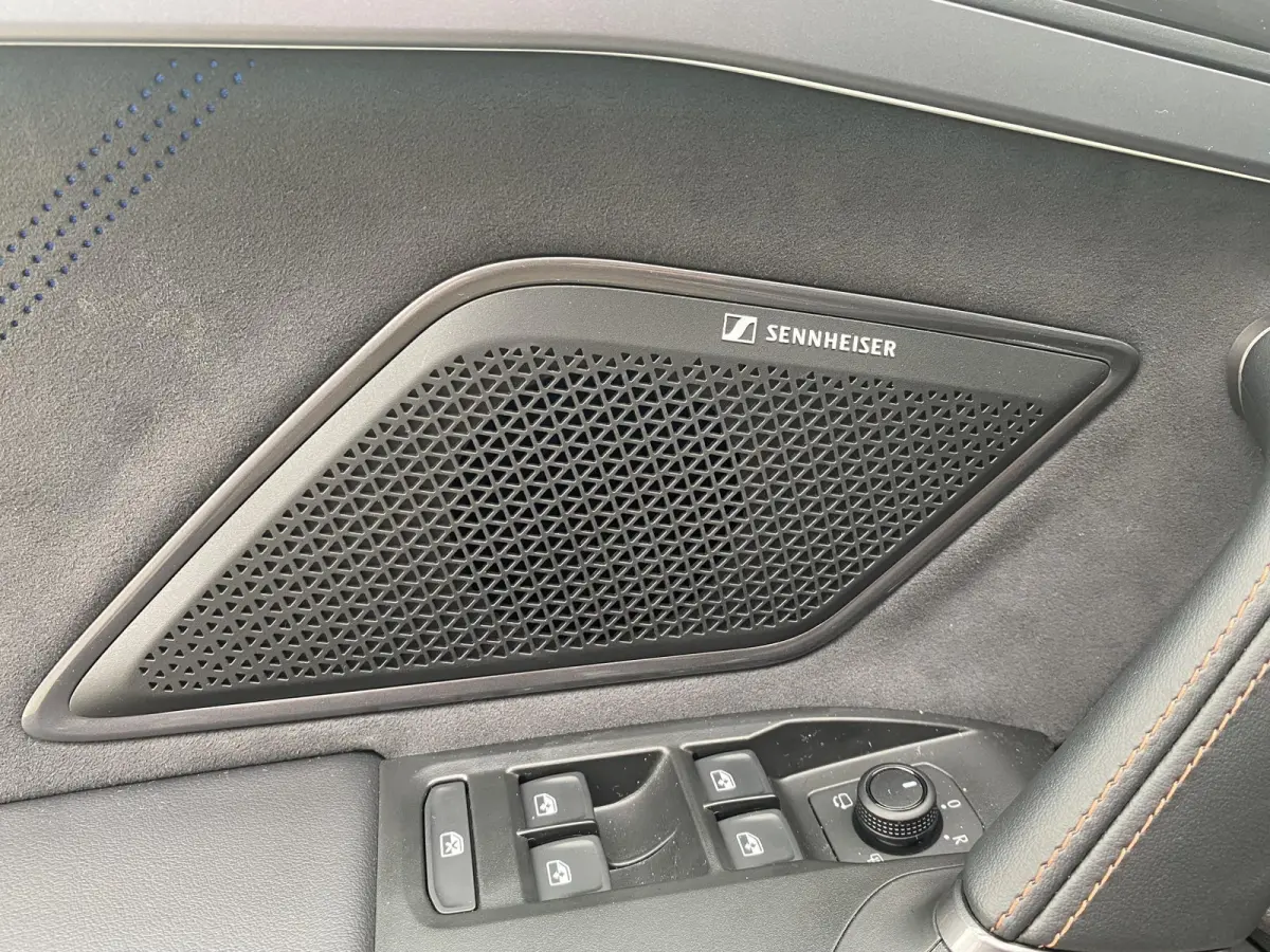 1.5 TSI e-Hybrid Business | PANORAMADAK | DODEHOEK DETECTIE | 360 CAMERA | TRAVEL ASSIST | STUUR-STOEL VERWARMING | SENNHEISER | MEMORY STOELEN |