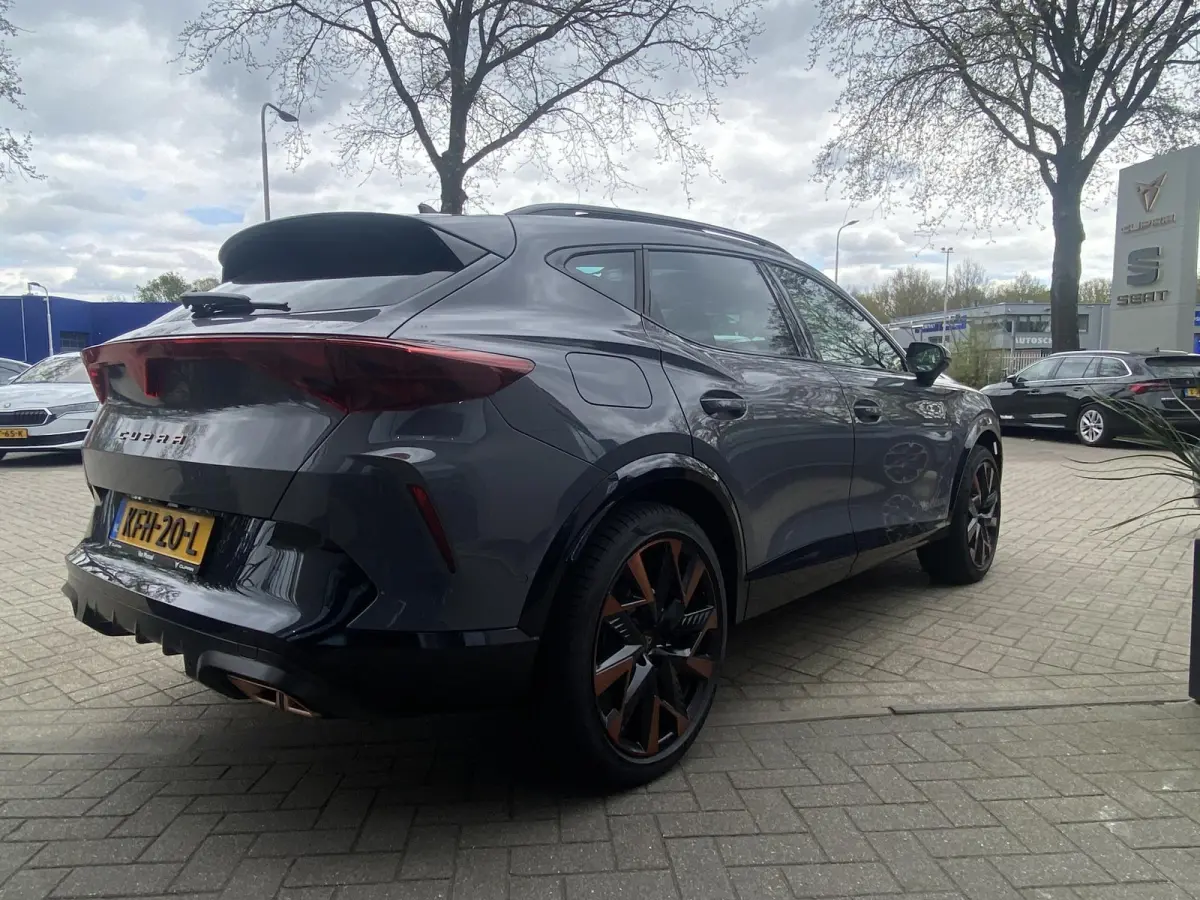 1.5 TSI e-Hybrid Business | PANORAMADAK | DODEHOEK DETECTIE | 360 CAMERA | TRAVEL ASSIST | STUUR-STOEL VERWARMING | SENNHEISER | MEMORY STOELEN |