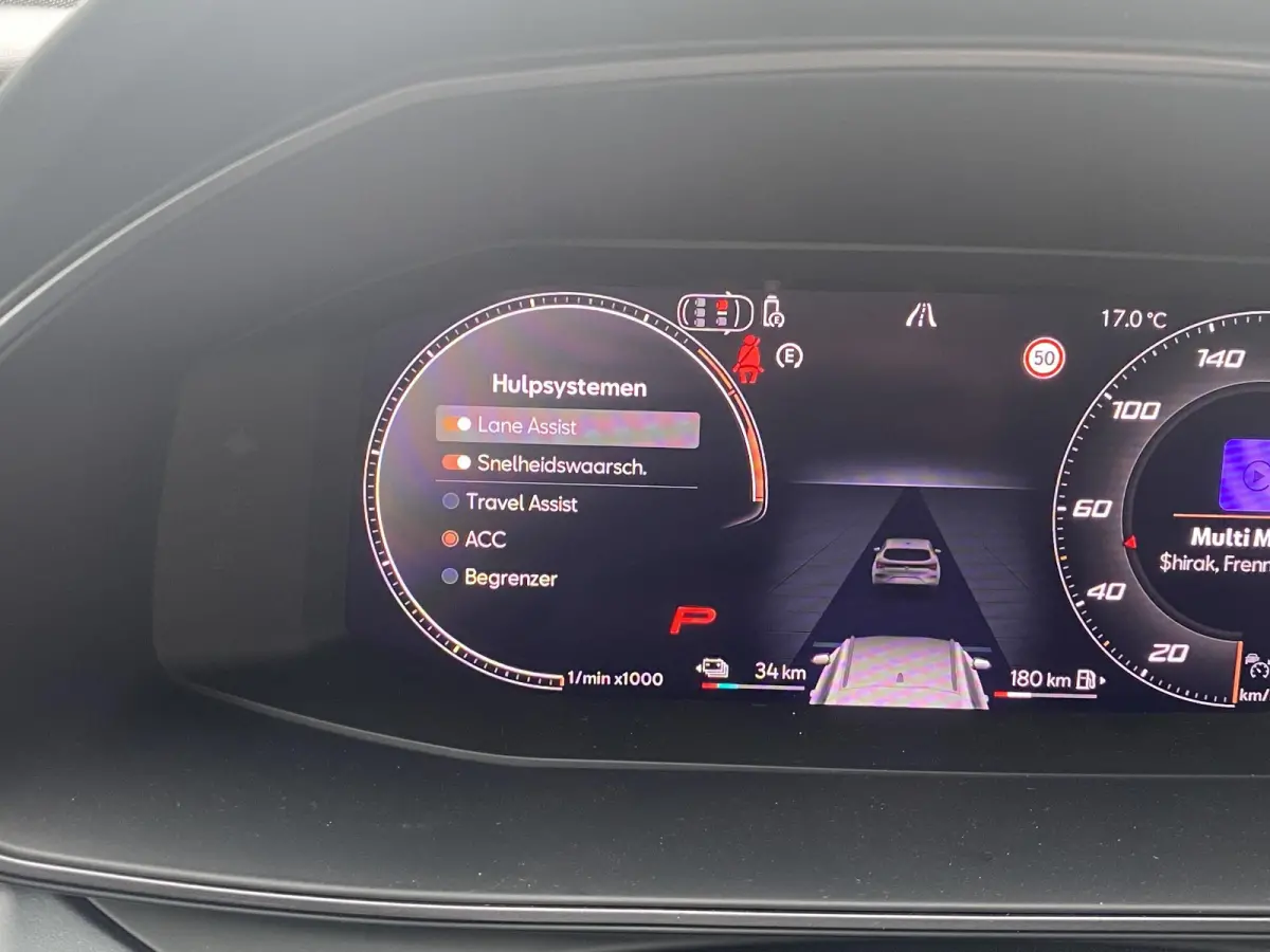 1.5 TSI e-Hybrid Business | PANORAMADAK | DODEHOEK DETECTIE | 360 CAMERA | TRAVEL ASSIST | STUUR-STOEL VERWARMING | SENNHEISER | MEMORY STOELEN |