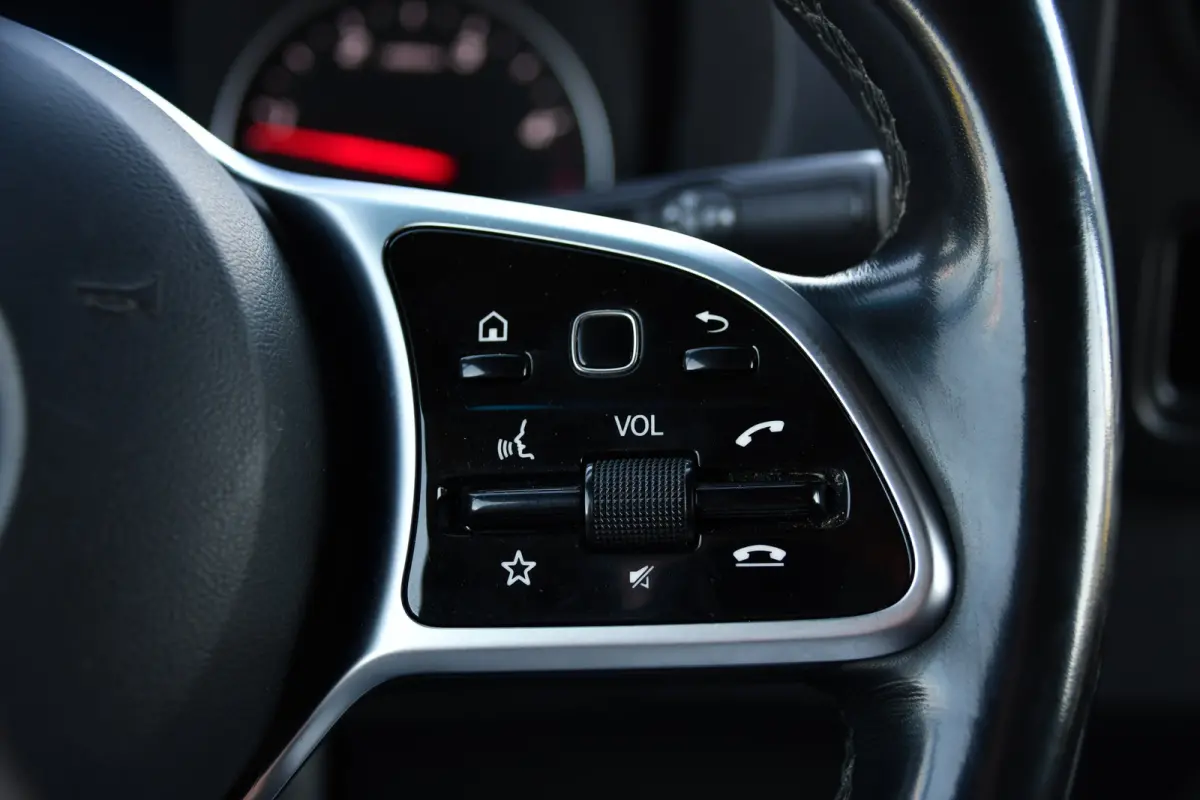 319 1.9 CDI L2H2 RWD Black Edition Camera, Cruise, Carplay, LED, 190pk, Multimedia, Automaat, Geveerde stoel, Sensoren, Trekhaak, Uniek!