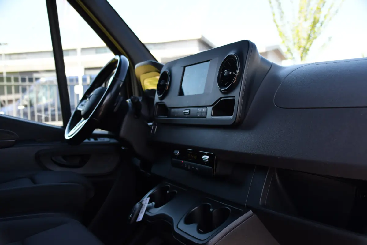 319 1.9 CDI L2H2 RWD Black Edition Camera, Cruise, Carplay, LED, 190pk, Multimedia, Automaat, Geveerde stoel, Sensoren, Trekhaak, Uniek!