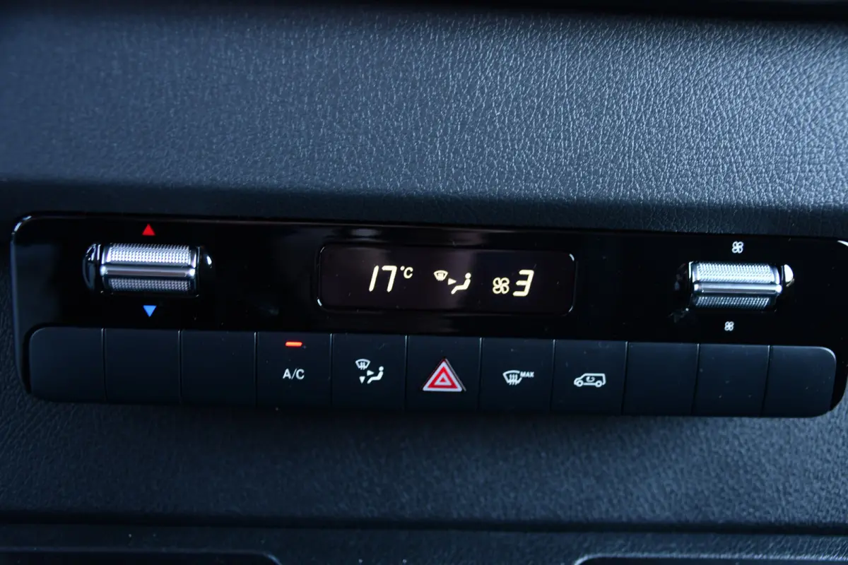319 1.9 CDI L2H2 RWD Black Edition Camera, Cruise, Carplay, LED, 190pk, Multimedia, Automaat, Geveerde stoel, Sensoren, Trekhaak, Uniek!