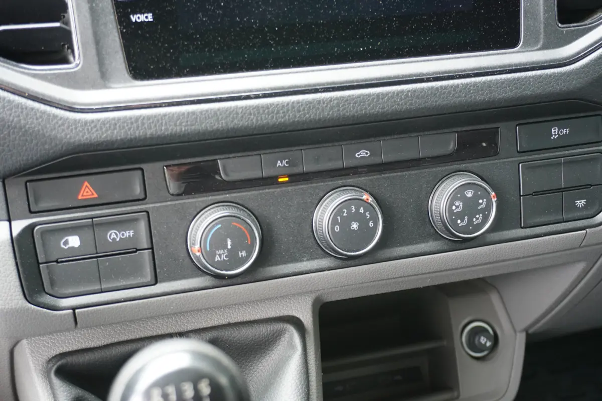 140pk L3H3/L2H2 Apple Carplay Navigatie Tacho Camera 3-zits ErgoComfort stoel DAB