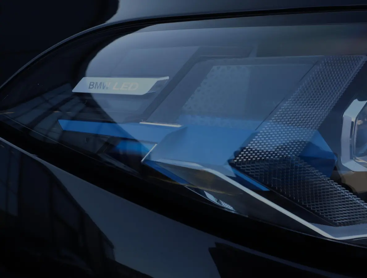 xDrive50e M Sport | Panoramadak | Comfortstoelen | H+K | Lazer | ACC | Stuurverwarming | 360