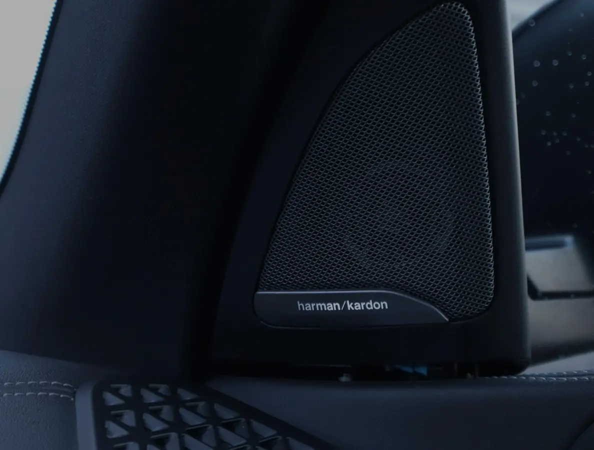 xDrive50e M Sport | Panoramadak | Comfortstoelen | H+K | Lazer | ACC | Stuurverwarming | 360