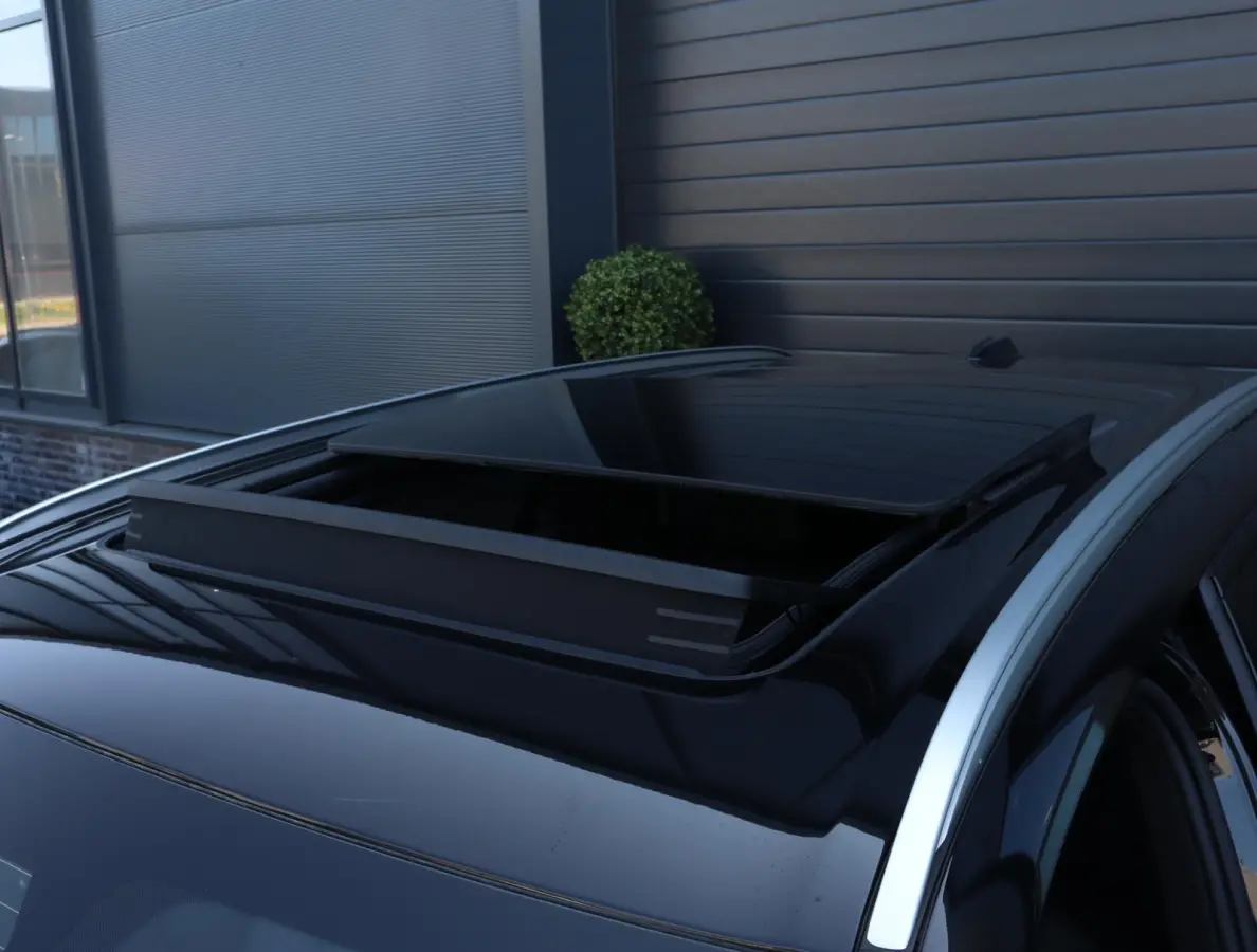 xDrive50e M Sport | Panoramadak | Comfortstoelen | H+K | Lazer | ACC | Stuurverwarming | 360