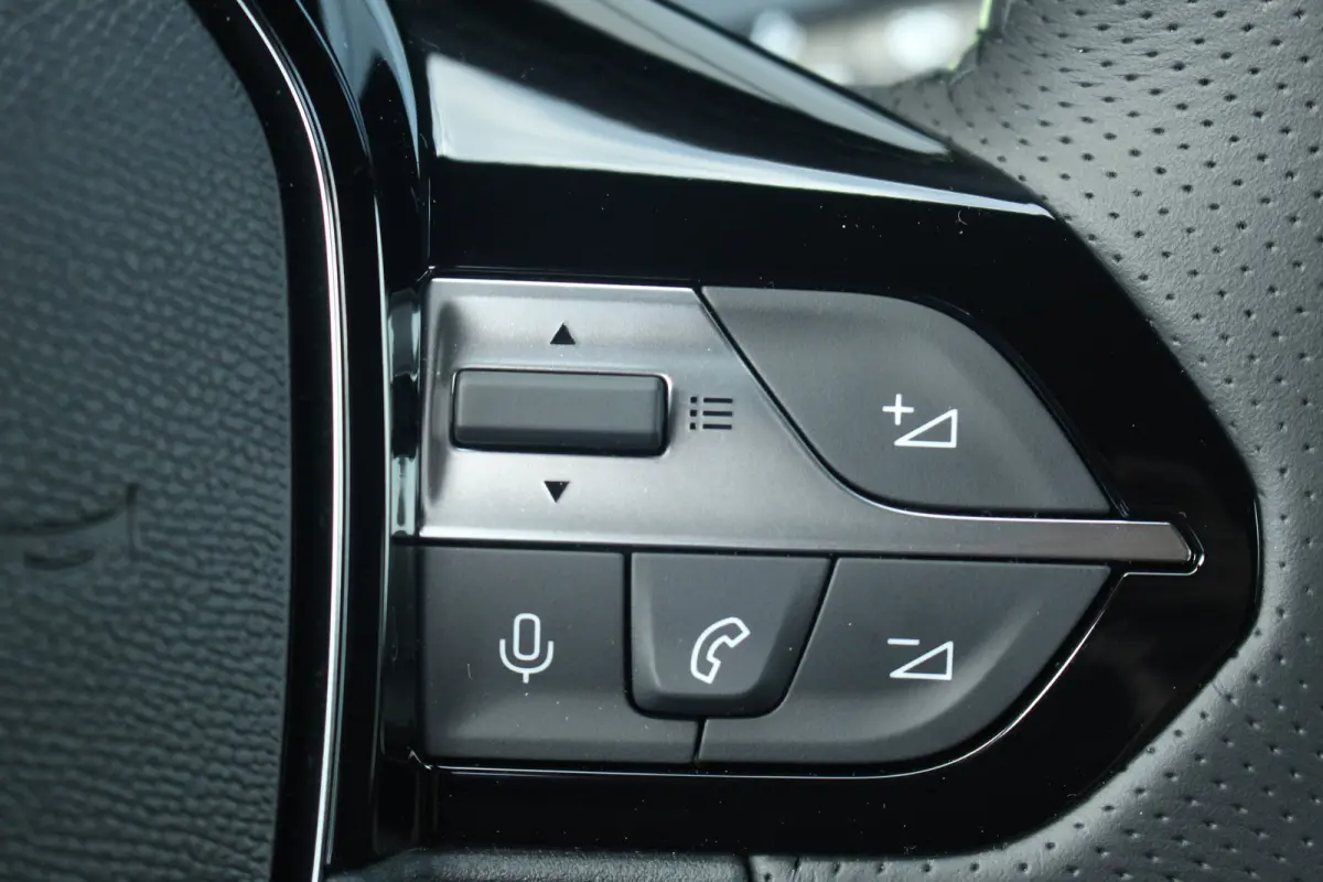 GT Avantage EV 54 kWh | Massage | Memory | Matrix | ACC | 360 Cam | Stoel & stuur verw. | Keyless | Massage | Memory | Matrix | ACC | 360 Cam | Stoel & stuur verw. | Keyless |