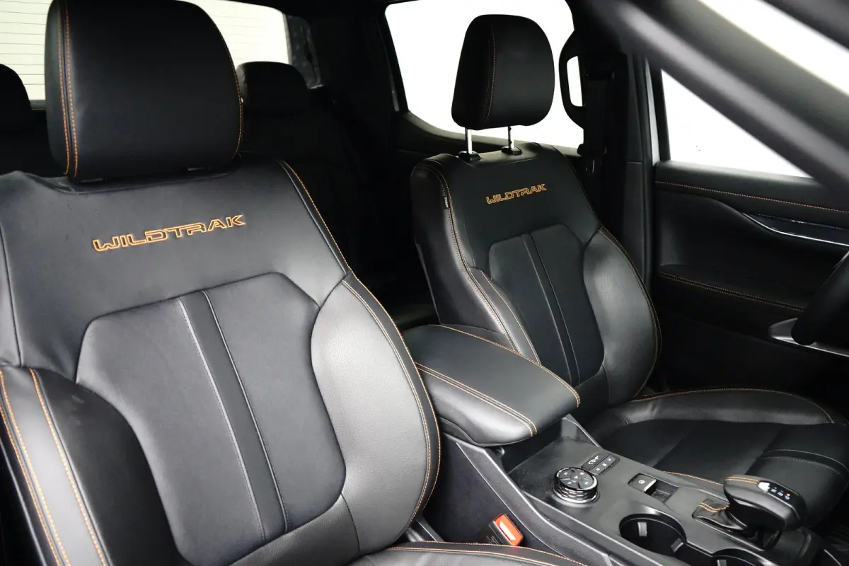 Wildtrak 2.3PHEV 279pk Dubbel Cabine | Elektrische Rollertop |