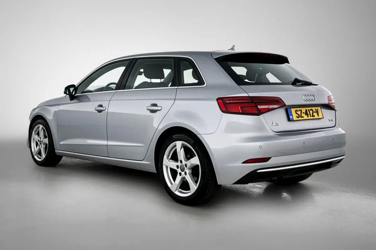 1.0 TFSI Sport Lease Edition (NAVIGATIE, LED, SPORSTOELEN, PDC, STUURBEDIENING)