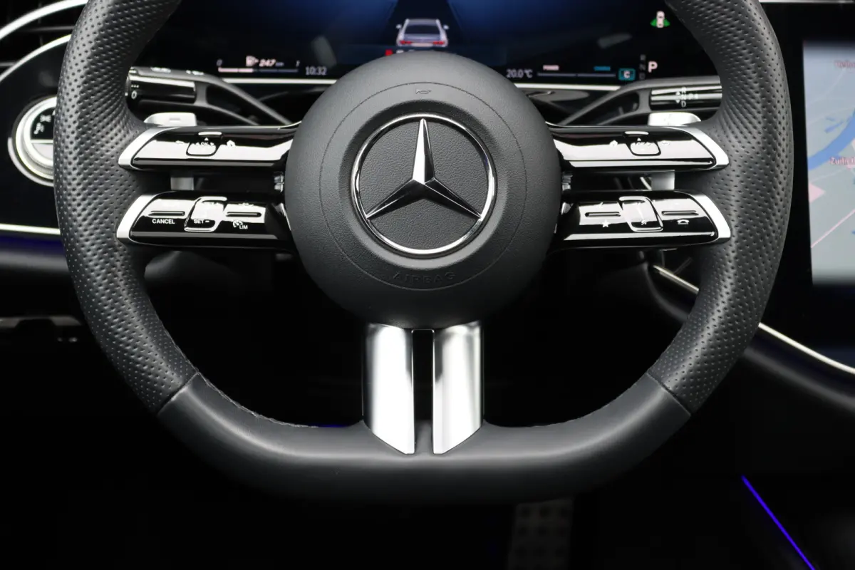 220 d AMG Line | Hyperscreen | Distronic | Memory | Burmester | HUD | 3D-Display | Panoramadak | Surround Camera | Keyless Go | Digital Light |