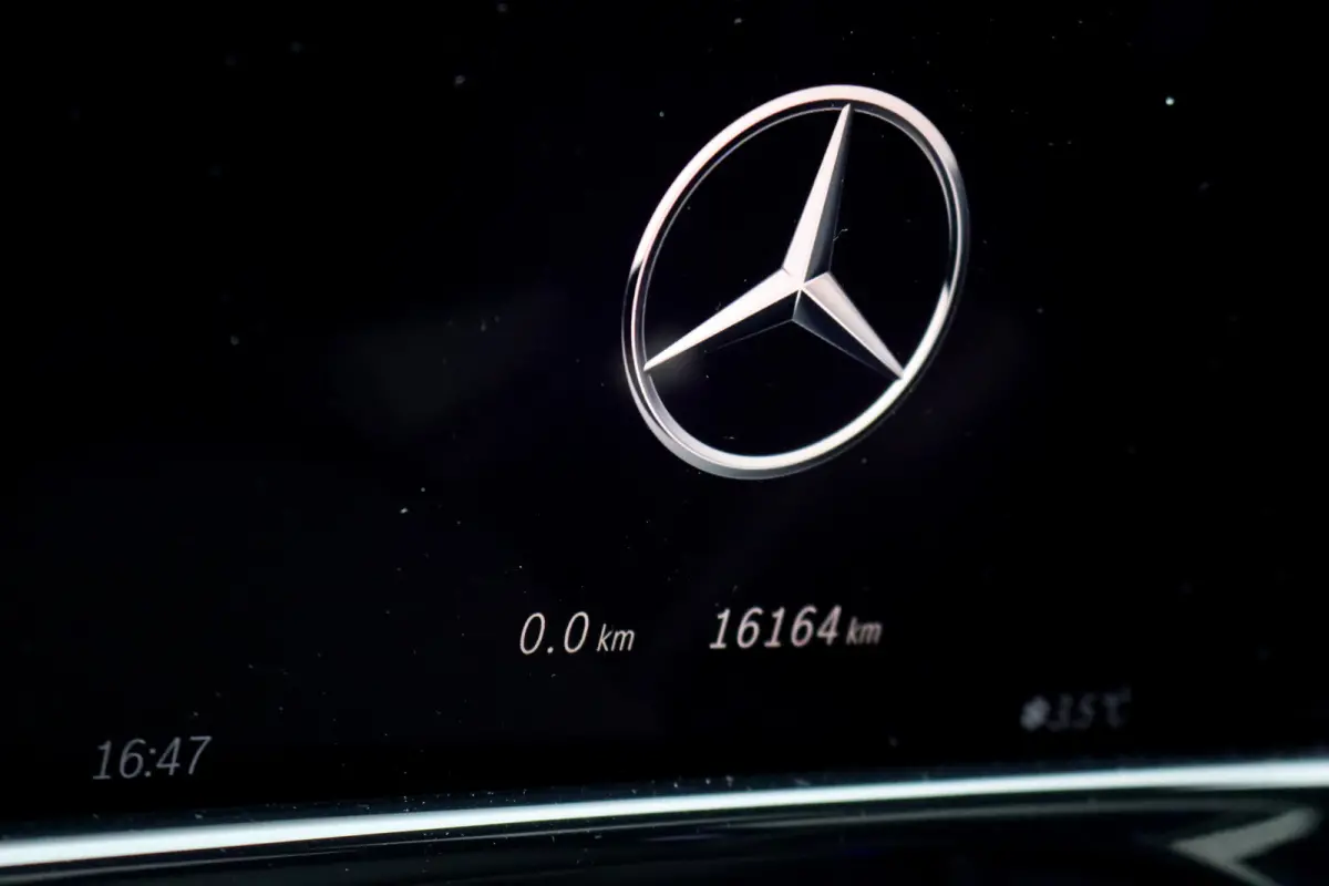 220 d AMG Line | Hyperscreen | Distronic | Memory | Burmester | HUD | 3D-Display | Panoramadak | Surround Camera | Keyless Go | Digital Light |