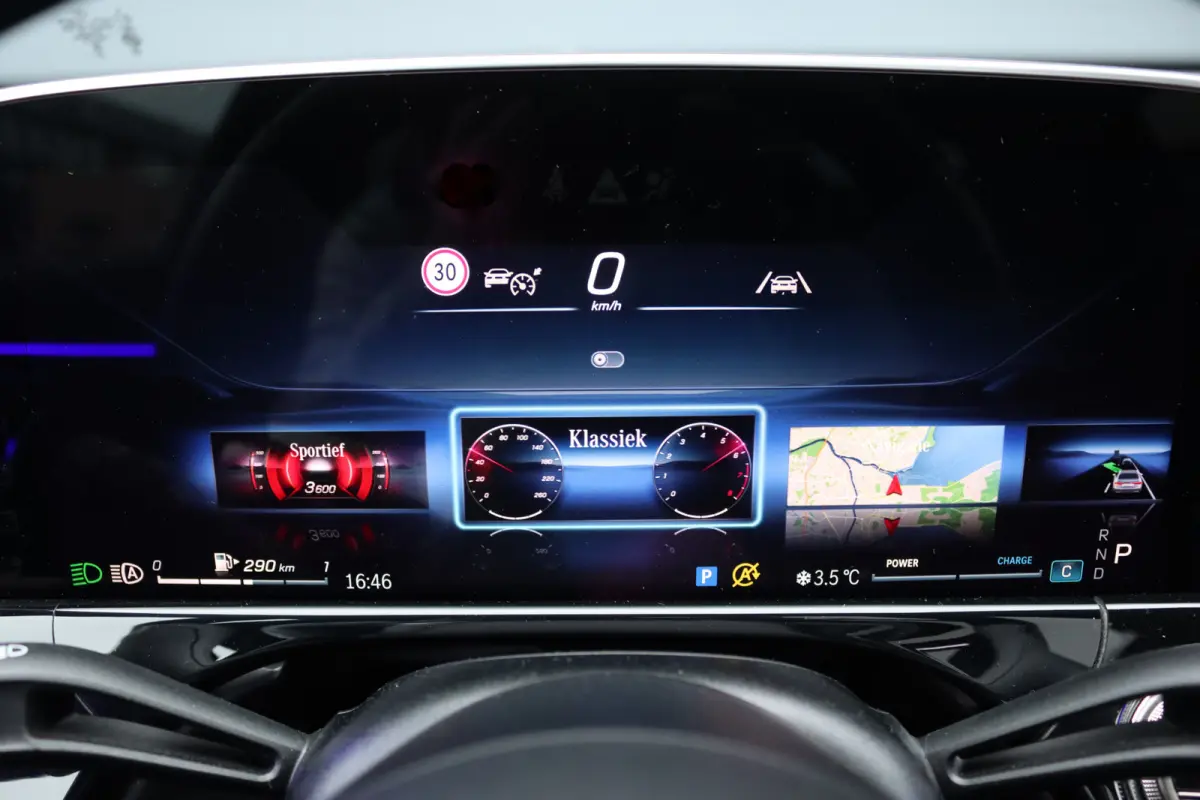 220 d AMG Line | Hyperscreen | Distronic | Memory | Burmester | HUD | 3D-Display | Panoramadak | Surround Camera | Keyless Go | Digital Light |