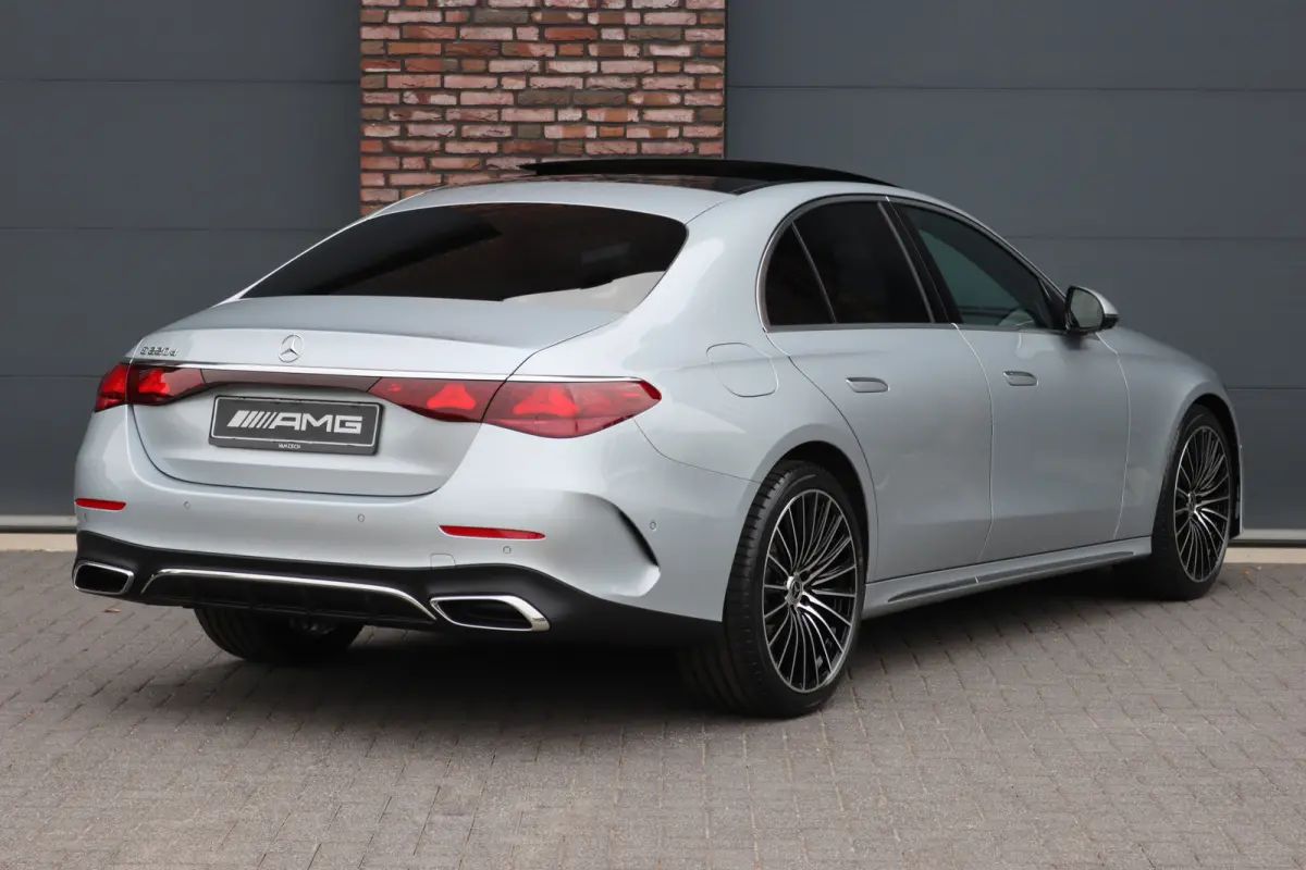 220 d AMG Line | Hyperscreen | Distronic | Memory | Burmester | HUD | 3D-Display | Panoramadak | Surround Camera | Keyless Go | Digital Light |