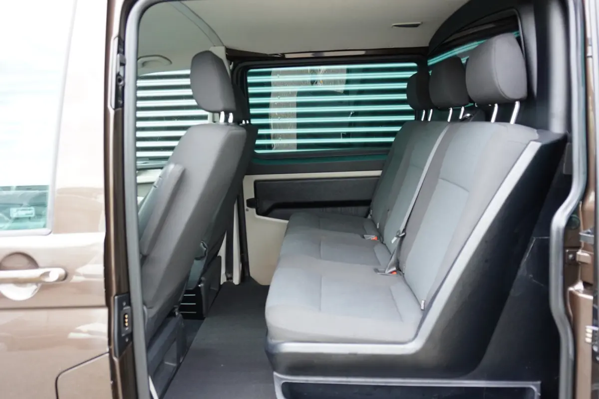 204pk Euro6 Automaat L2H1 2x Schuifdeur Dubbele cabine Highline 70 Edition LED Navigatie Trekhaak Parkeersensoren Cruise control Stoelverwarming
