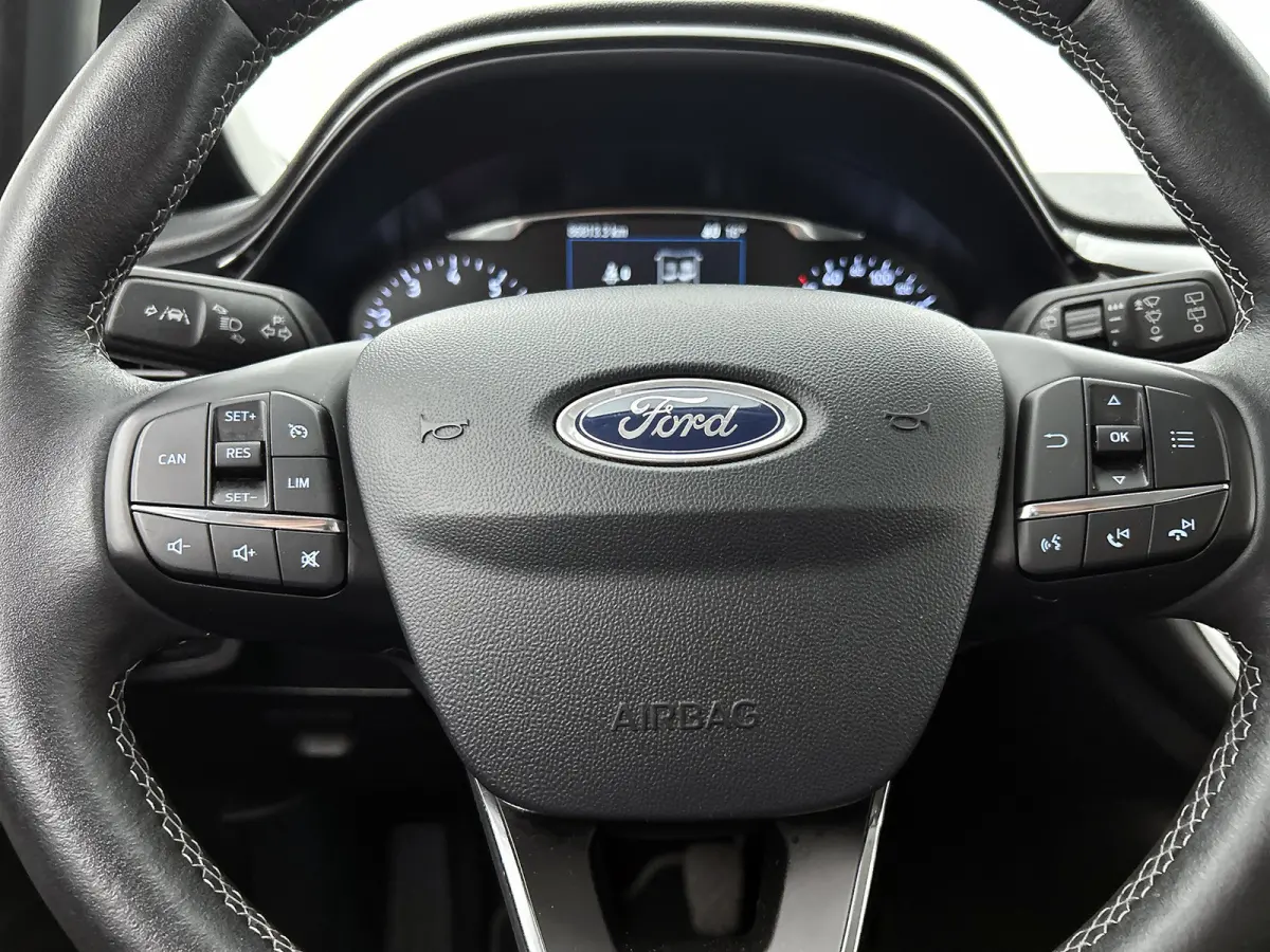 1.0 EcoBoost Titanium (NAVIGATIE, CARPLAY, STUURBEDIENING, LM VELGEN., 1e EIGENAAR, DEALER ONDERHOUDEN)