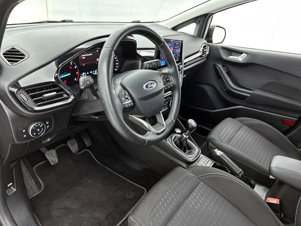 1.0 EcoBoost Titanium (NAVIGATIE, CARPLAY, STUURBEDIENING, LM VELGEN., 1e EIGENAAR, DEALER ONDERHOUDEN)