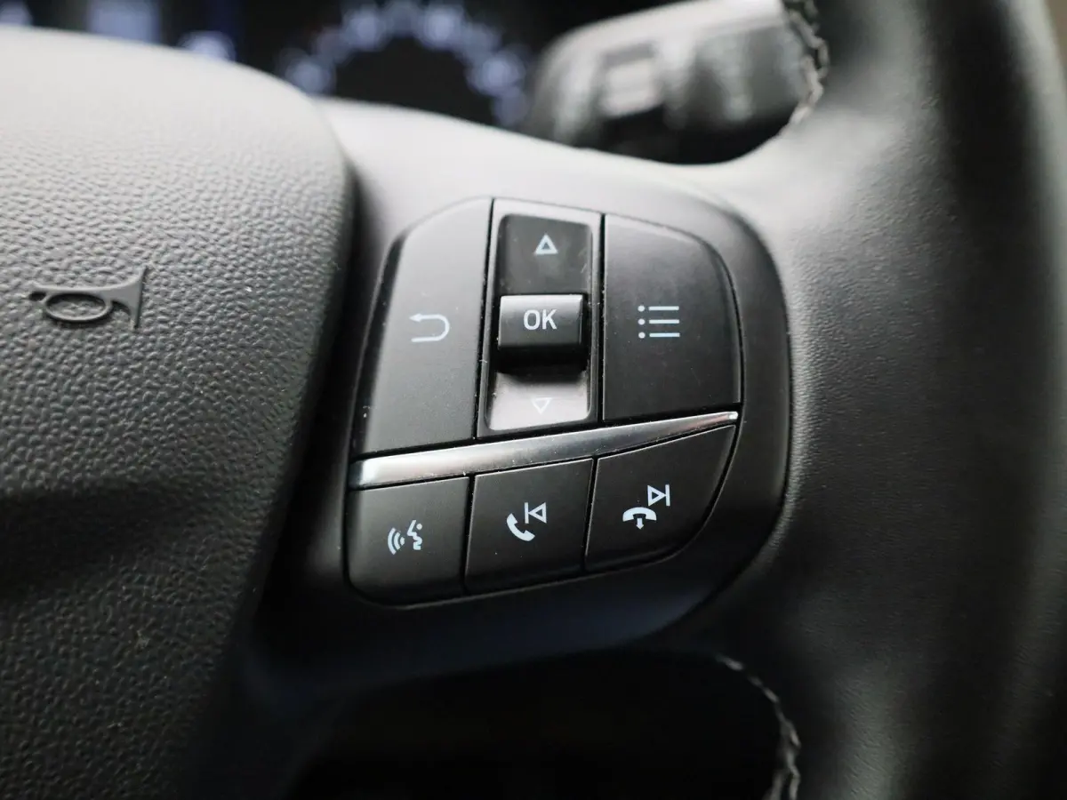 1.0 EcoBoost Hybrid Titanium | APPLE CARPLAY - ANDROID AUTO | CLIMATE CONTROL | CRUISE CONTROL | PARKEERSENSOREN | LANE ASSIST |