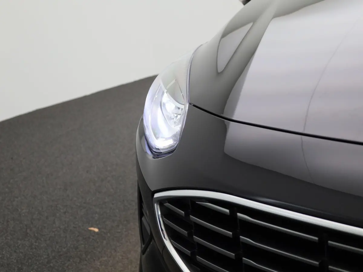 1.0 EcoBoost Hybrid Titanium | APPLE CARPLAY - ANDROID AUTO | CLIMATE CONTROL | CRUISE CONTROL | PARKEERSENSOREN | LANE ASSIST |
