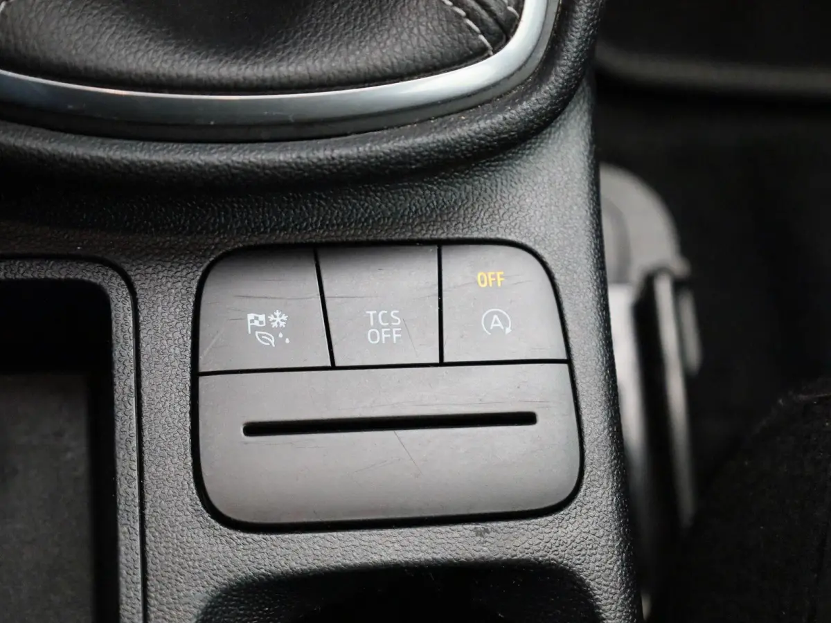 1.0 EcoBoost Hybrid Titanium | APPLE CARPLAY - ANDROID AUTO | CLIMATE CONTROL | CRUISE CONTROL | PARKEERSENSOREN | LANE ASSIST |
