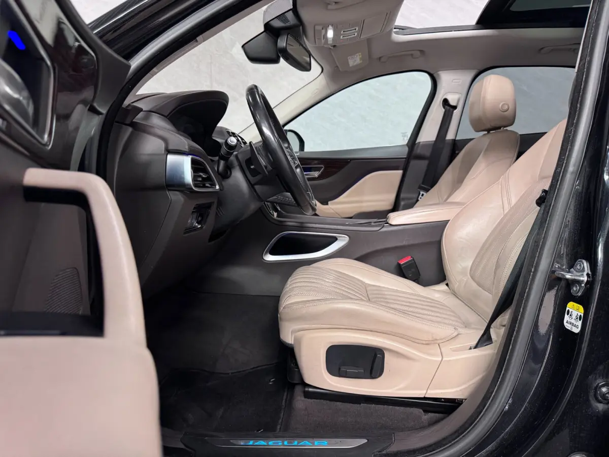 2.0 Portfolio AWD 30t Meridian Panoramadak HUD