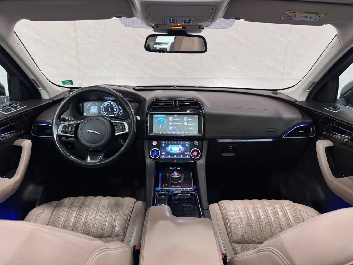 2.0 Portfolio AWD 30t Meridian Panoramadak HUD