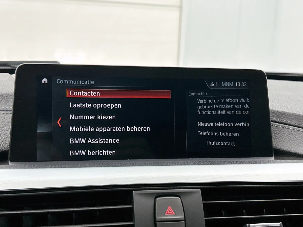 318i M Sport Corporate Lease Automaat (GROOT-NAVIGATIE, TREKHAAK, STOELVERWARMING, LED, GOED ONDERHOUDEN)