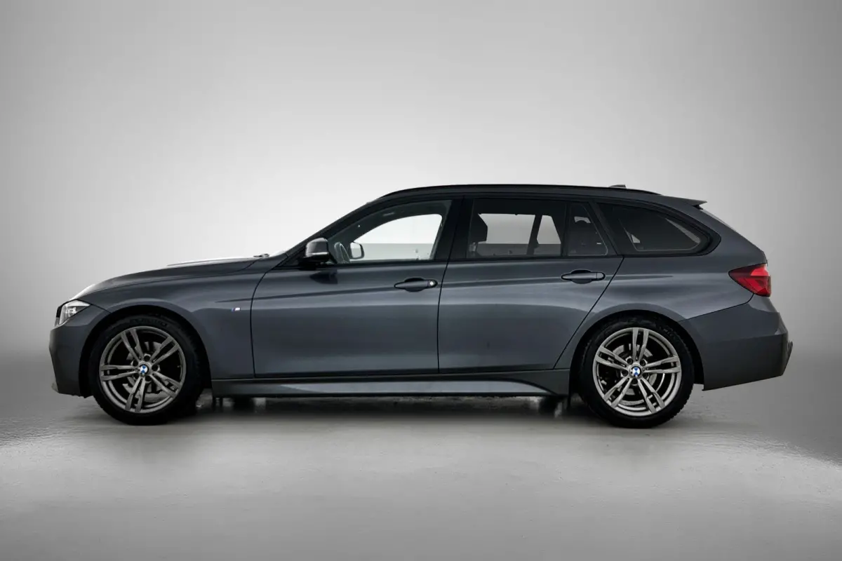 318i M Sport Corporate Lease Automaat (GROOT-NAVIGATIE, TREKHAAK, STOELVERWARMING, LED, GOED ONDERHOUDEN)