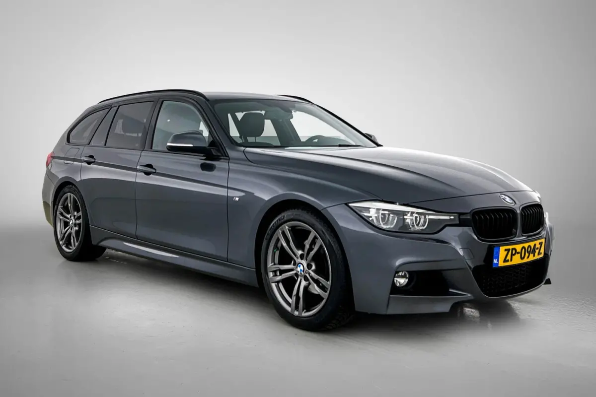 318i M Sport Corporate Lease Automaat (GROOT-NAVIGATIE, TREKHAAK, STOELVERWARMING, LED, GOED ONDERHOUDEN)